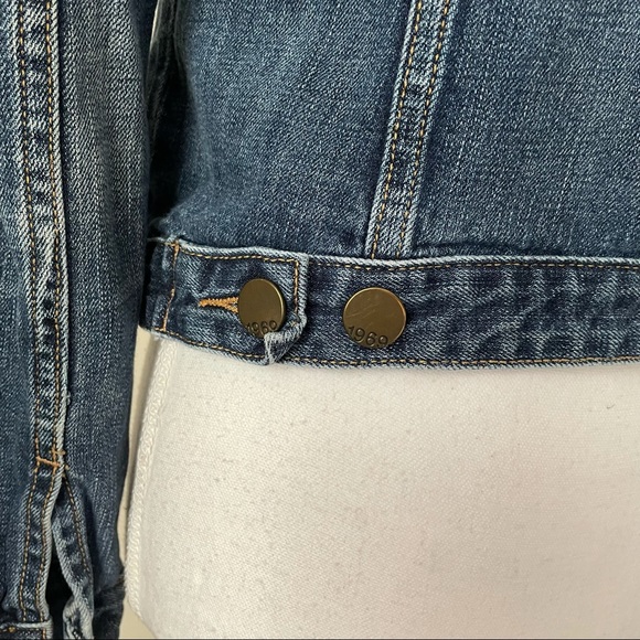 Gap 1969 Medium Vintage Classic Medium Wash Jean Denim Normcore Jacket Sz Small - Picture 6 of 7